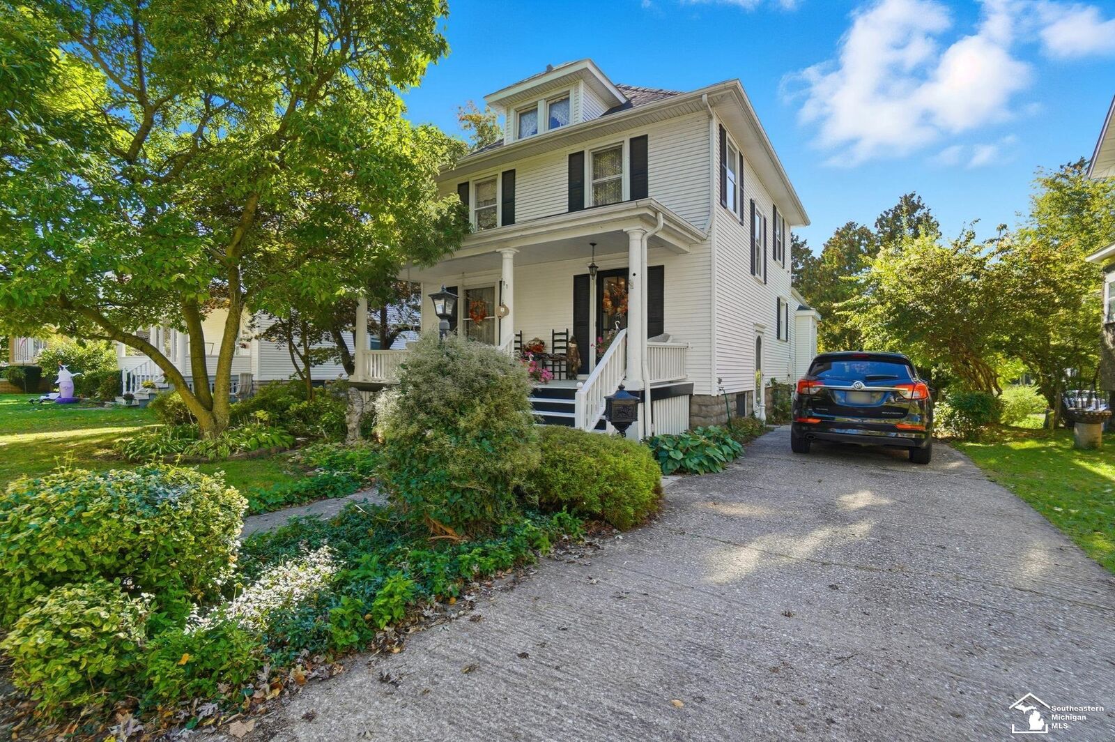 Property Photo: 111 W Noble Avenue MI 48162