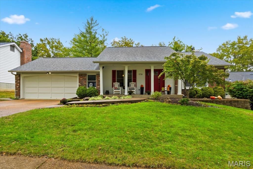 Property Photo:  1739 Tralee Court  MO 63021