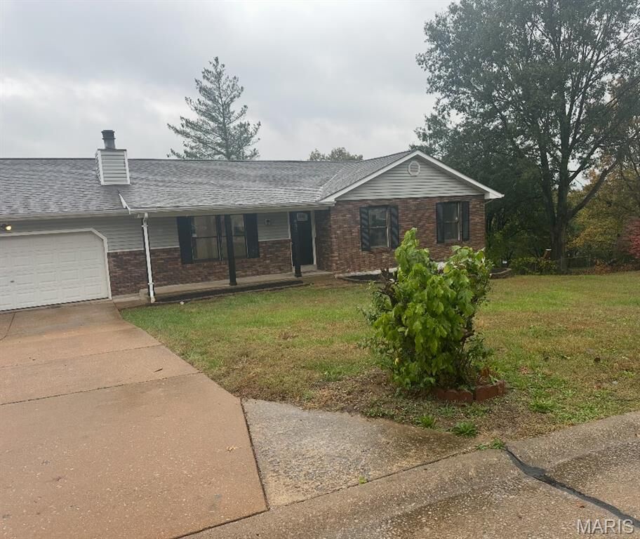 Property Photo: 833 Whitney Circle MO 63048