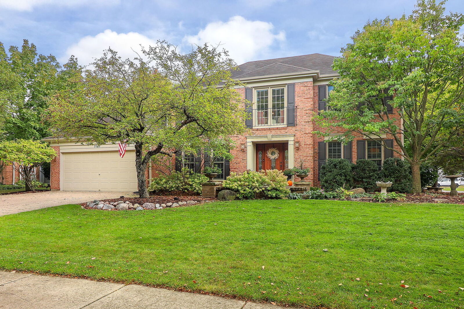 Property Photo:  2042 Wexford Circle  IL 60189 