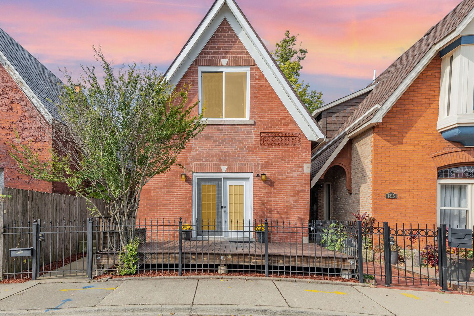 Property Photo:  1320 S Heath Avenue  IL 60608