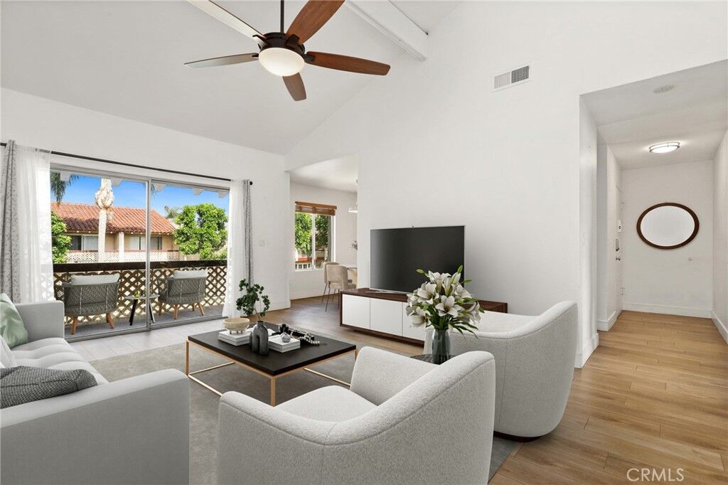 Property Photo:  700 W La Veta Avenue T4  CA 92868 