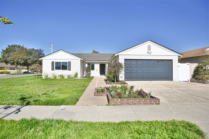 Property Photo: 6401 Royal Oak CA 92647