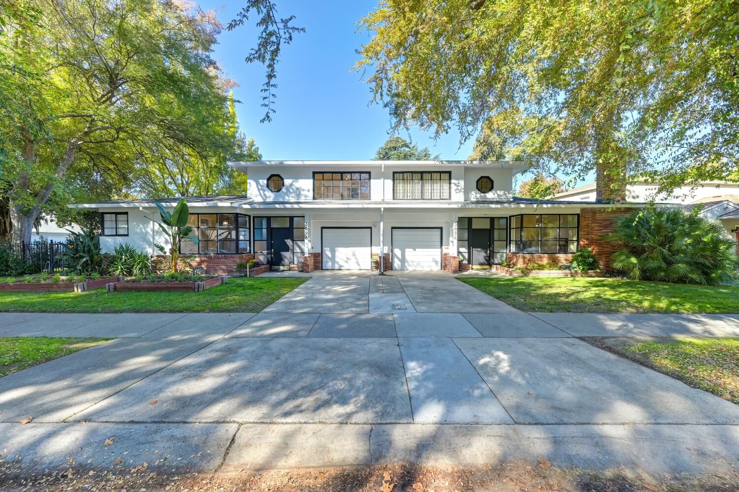 Property Photo:  3098 Riverside Boulevard  CA 95818