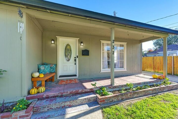 Property Photo: 232 232 Duranta Street CA 95678