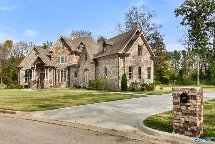 Property Photo:  205 Briarwood Circle  AL 35613 