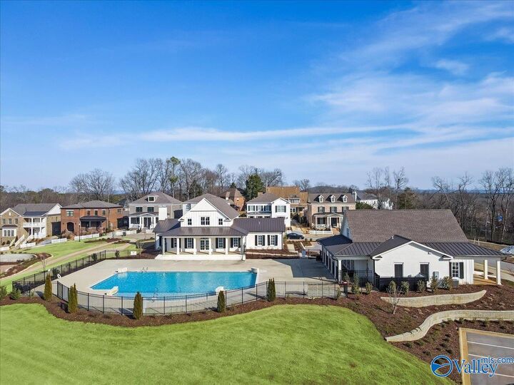 Property Photo:  607 Frenchmen Street  AL 35824