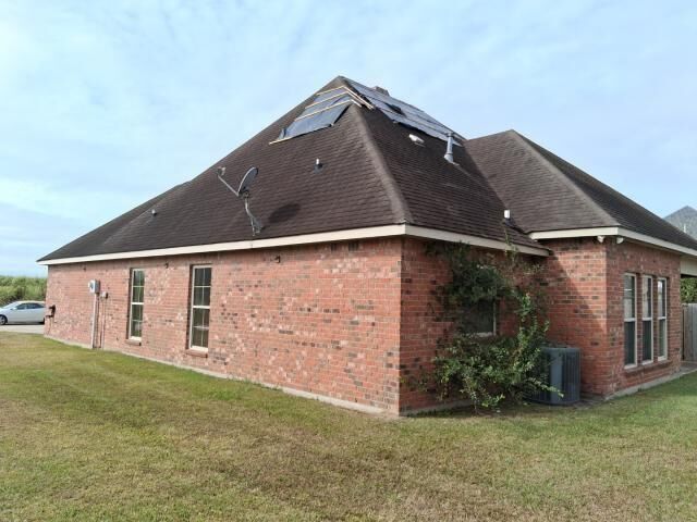 Property Photo:  2858 Garden Lakes Drive  LA 70763 