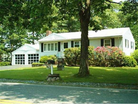 Property Photo: 62 Hampstead Rd NH 03079