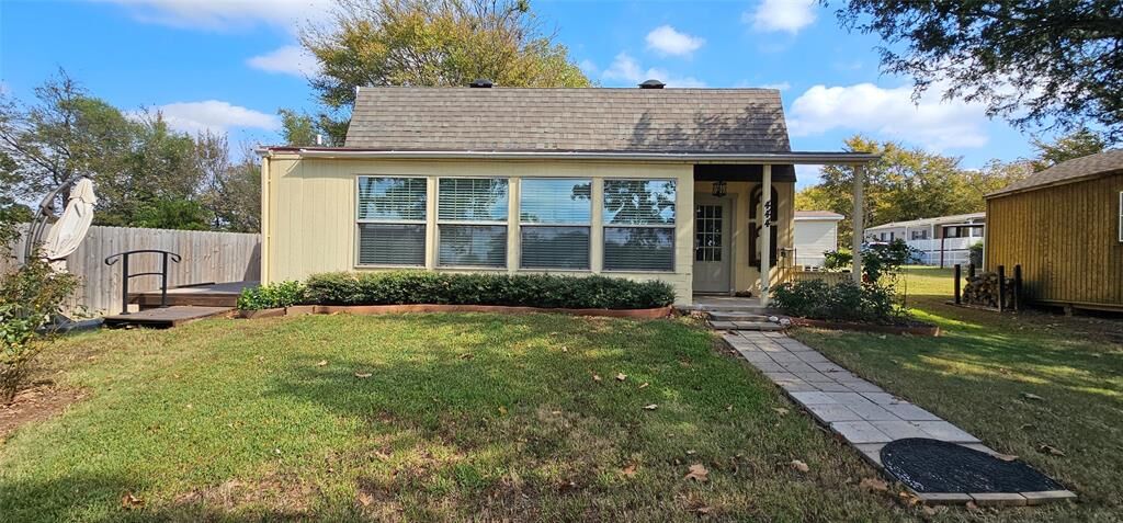 Property Photo:  444 Geronimo  TX 75783 