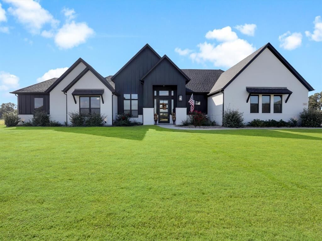 Property Photo: 2016 Sonora Way TX 76487