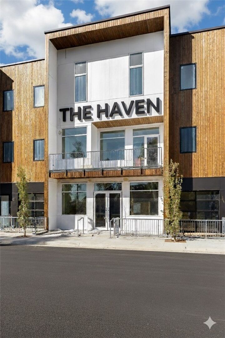 Property Photo:  905 SE 4th Street 210  AR 72712 