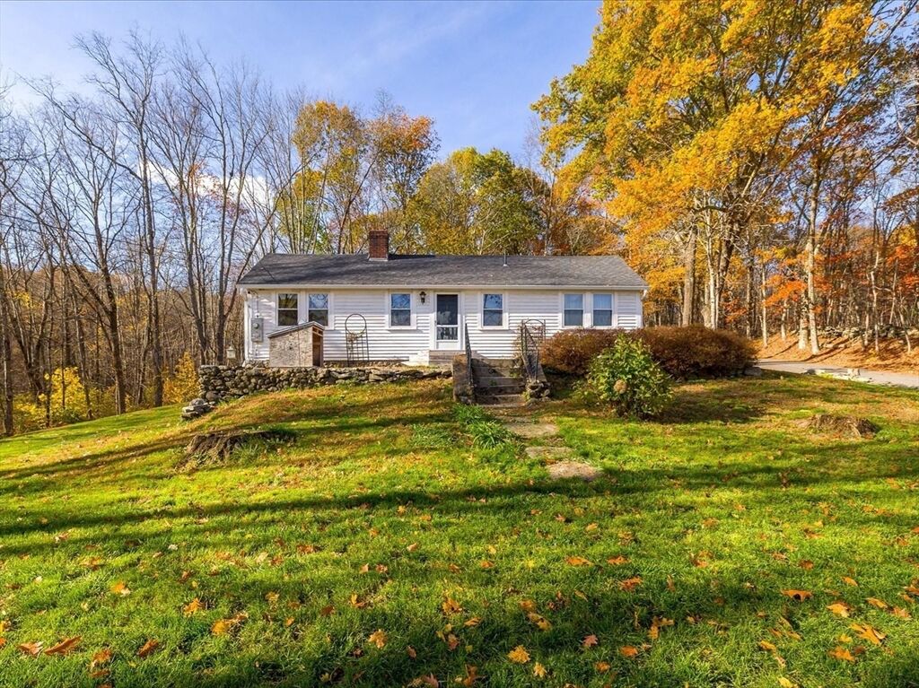 Property Photo:  1350 Thresher Rd.  MA 01037 