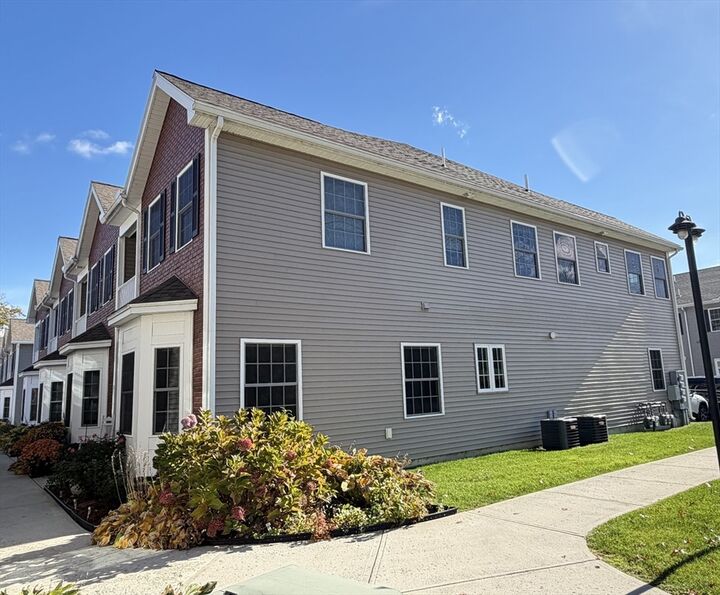 Property Photo:  17 Hamel Way 17  MA 01835 