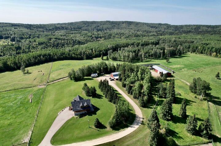 Property Photo: 583030A Range Road 121 AB T7S 1P5