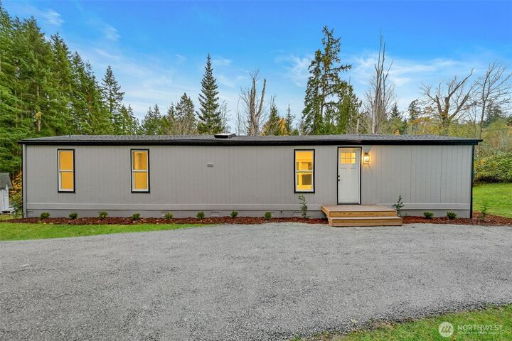 Property Photo:  32 E Mountain View Rd  WA 98282 