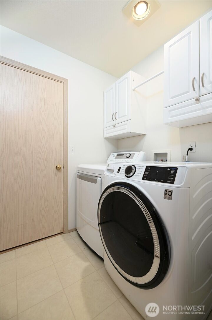 Property Photo:  8106  Hunter Pl  WA 98223