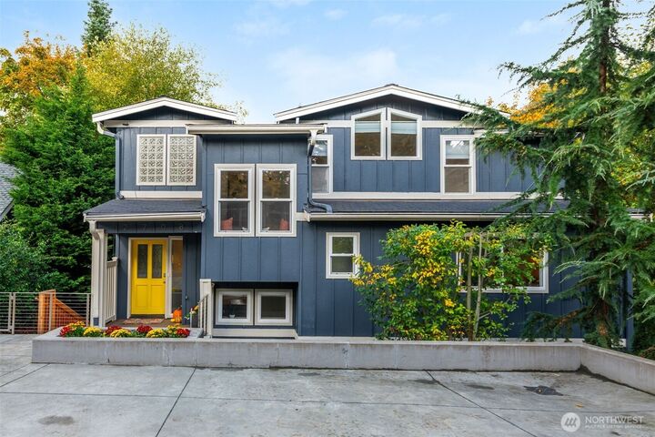 2708 NE 98th Street  Seattle WA 98115 photo