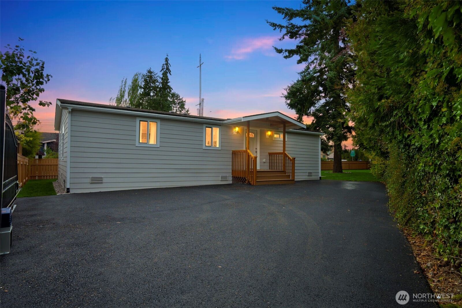 Property Photo:  1815  Casino Road W  WA 98204