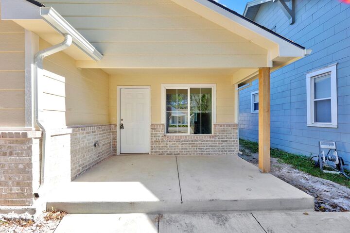 Property Photo:  1210 S Pattie Ave  KS 67211 