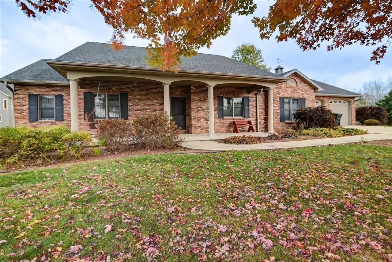 Property Photo: 801 Haskel Court WI 53589