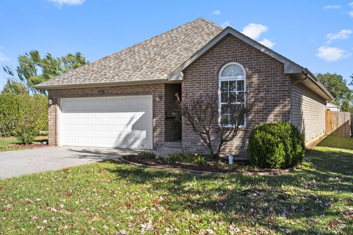 Property Photo:  602 S Casa Grande Avenue  MO 65802