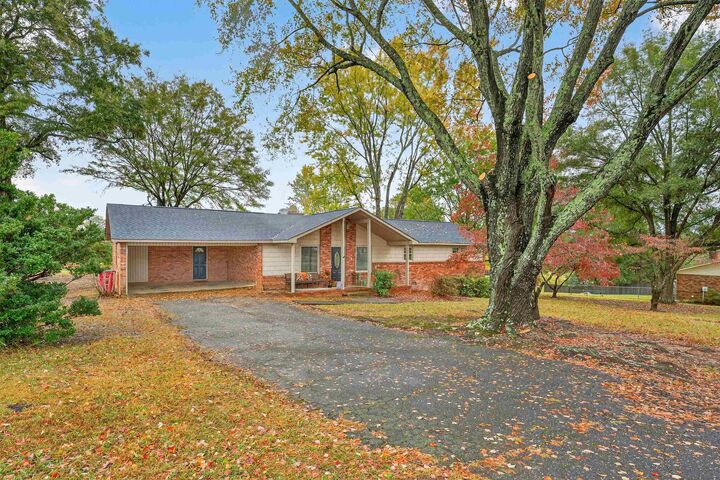 Property Photo:  130 Carlton Drive  SC 29349 