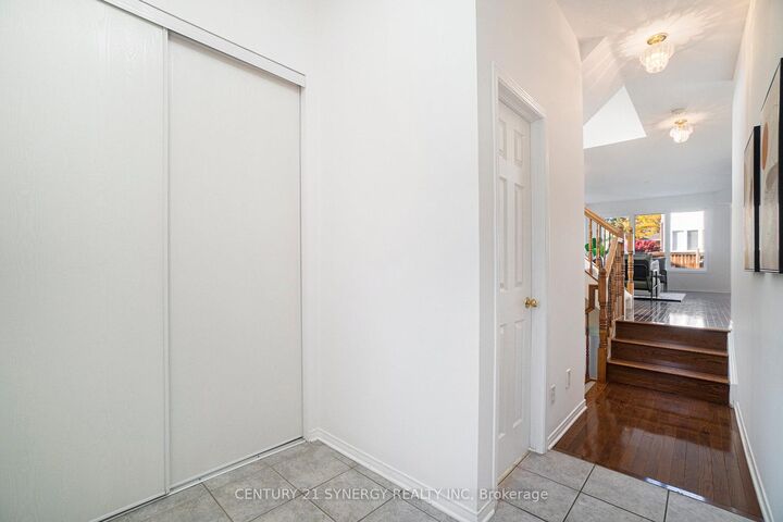 Property Photo: 3 Villandry Street ON K2G 6X7