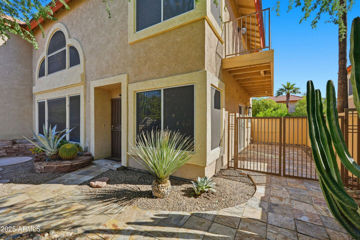 Property Photo:  10224 N 12th Place 2  AZ 85020