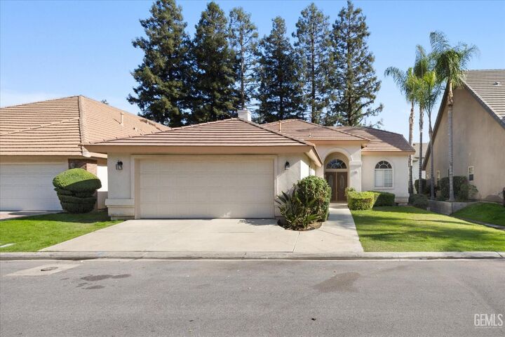134 Stockdale Circle  Bakersfield CA 93309 photo