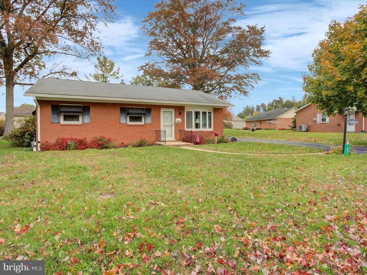 Property Photo:  81 Laurel Avenue Avenue  PA 17201