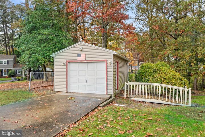 Property Photo:  1520 Woodridge Drive  MD 21804 