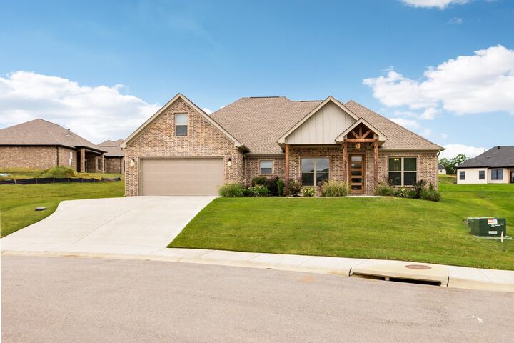 Property Photo: 102 Red Crest Cove AR 72015