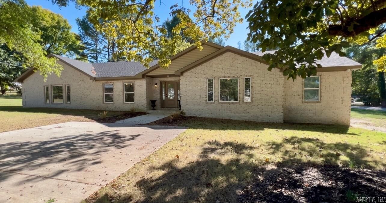 Property Photo: 301 E Griffin Street AR 72432