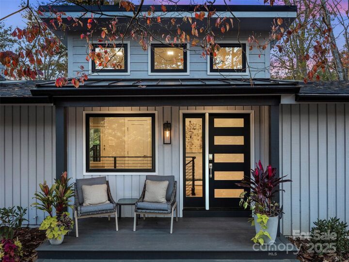 Property Photo:  7 Kent Place  NC 28804