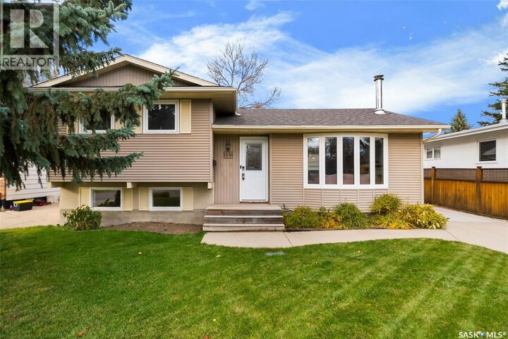 Property Photo: 14 Pearson Place SK S4S 5W2