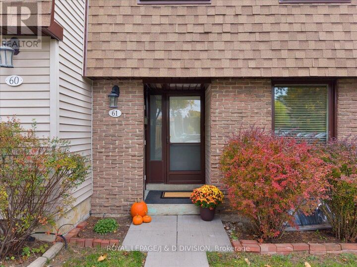 Property Photo: 189 Springhead Gardens 61 ON L4C 5C7