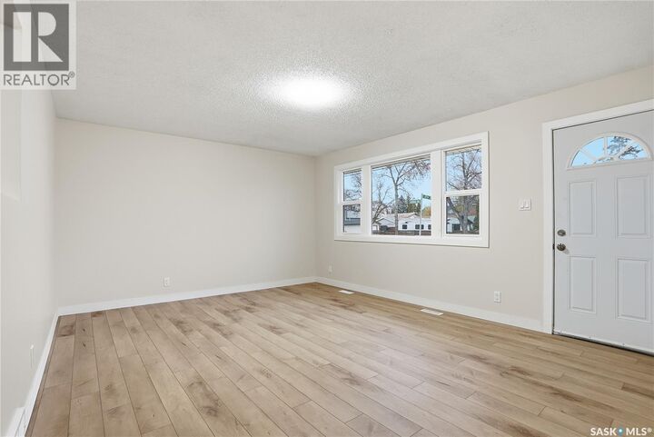 Property Photo: 1652 Central Avenue SK S7N 2H5