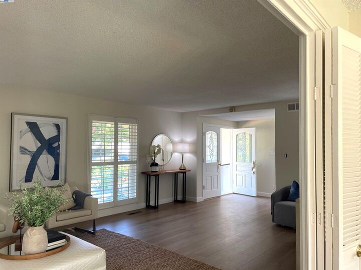 Property Photo: 41997 Via San Gabriel CA 94539