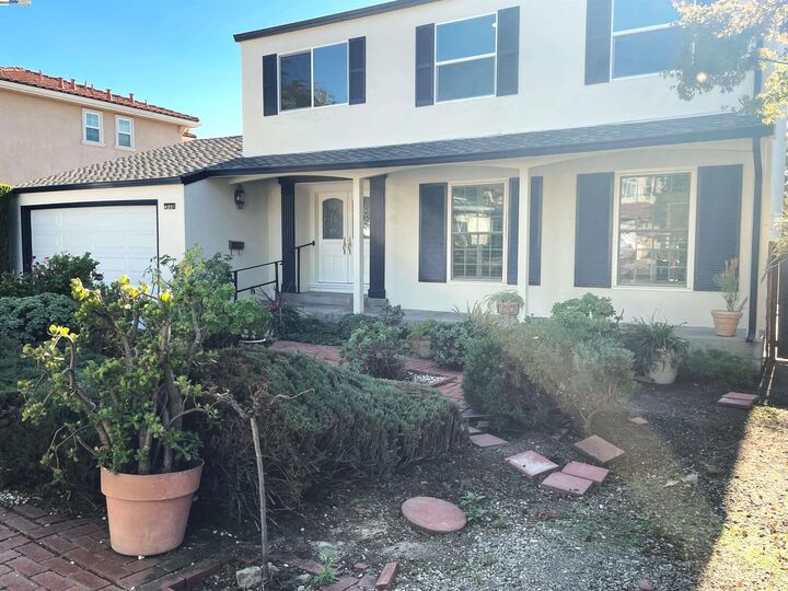 Property Photo: 41997 Via San Gabriel CA 94539