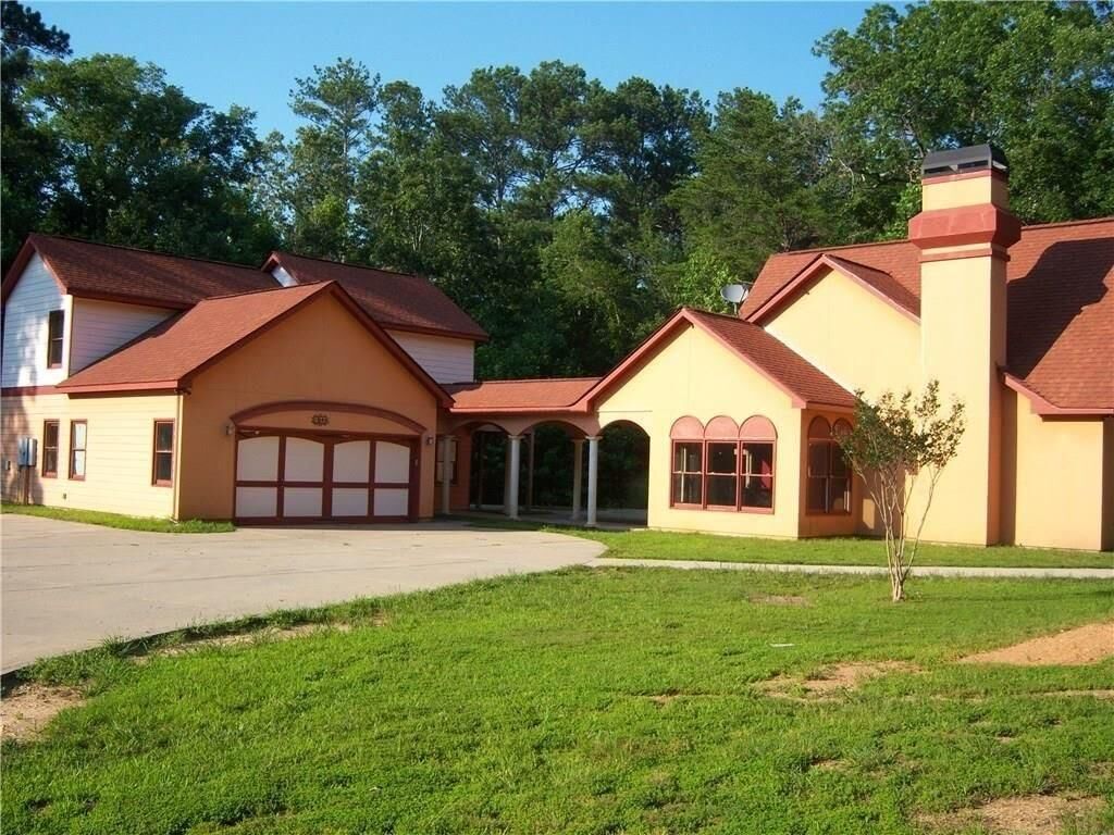 Property Photo:  1045 Fincher Road  GA 30114