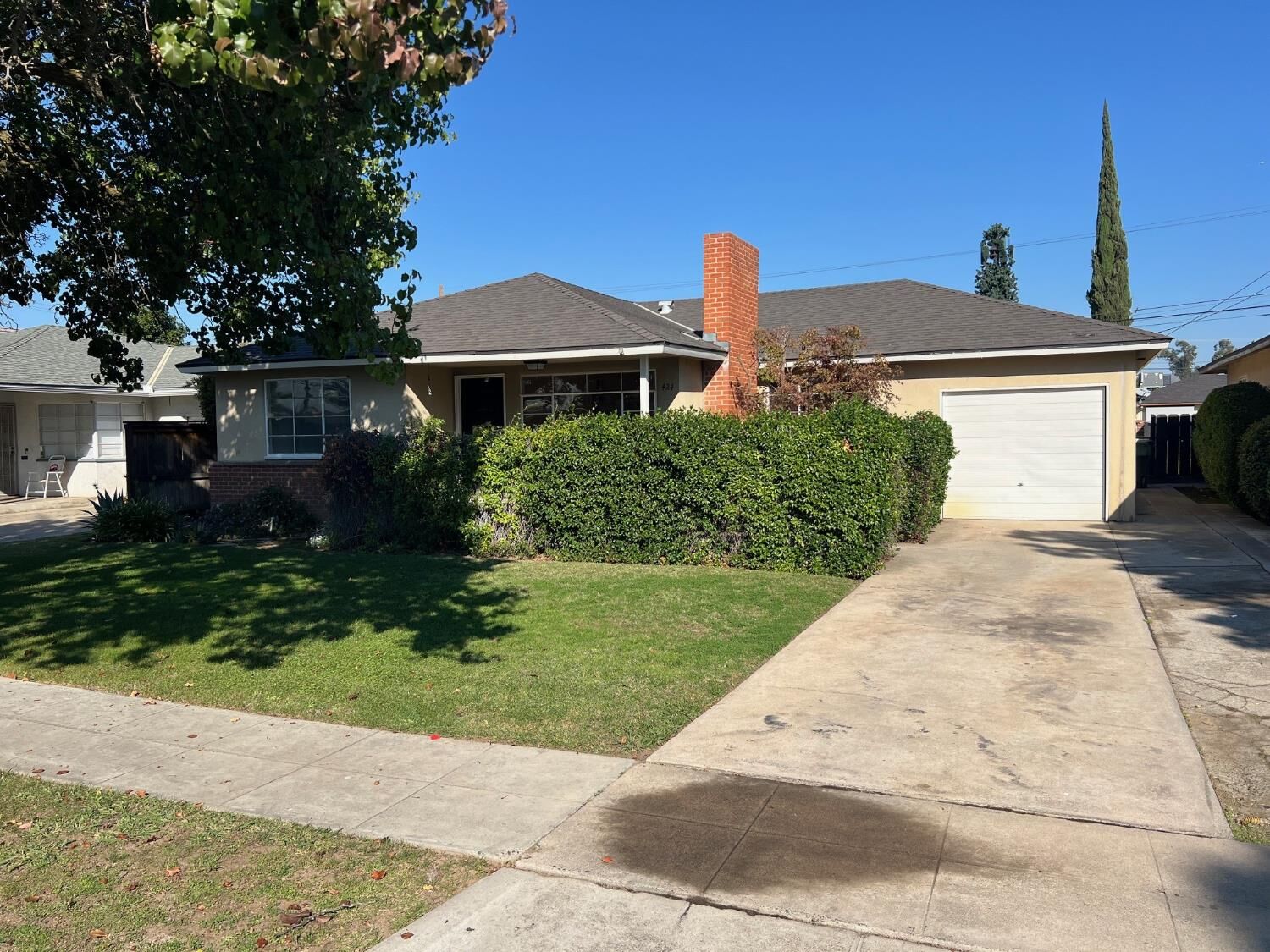 Property Photo:  424 W Robinson Avenue  CA 93705 