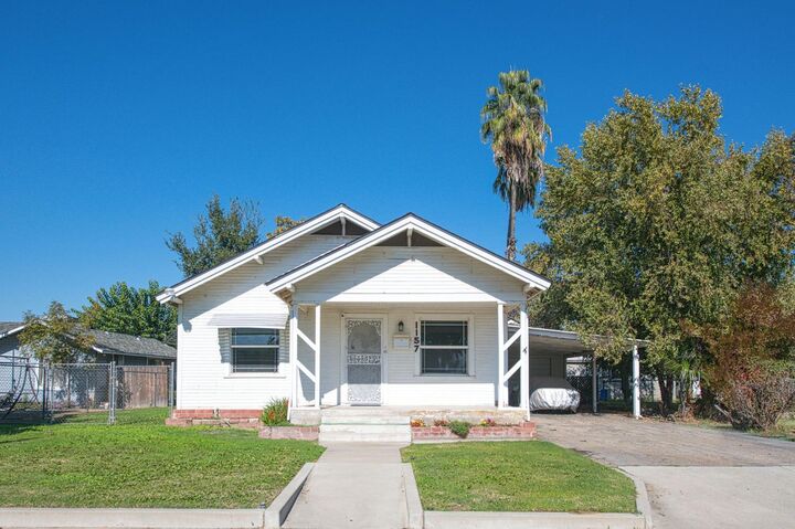 Property Photo:  1157 Sierra Street  CA 93631 