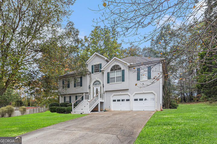 Property Photo: 4232 Antler Court GA 30135