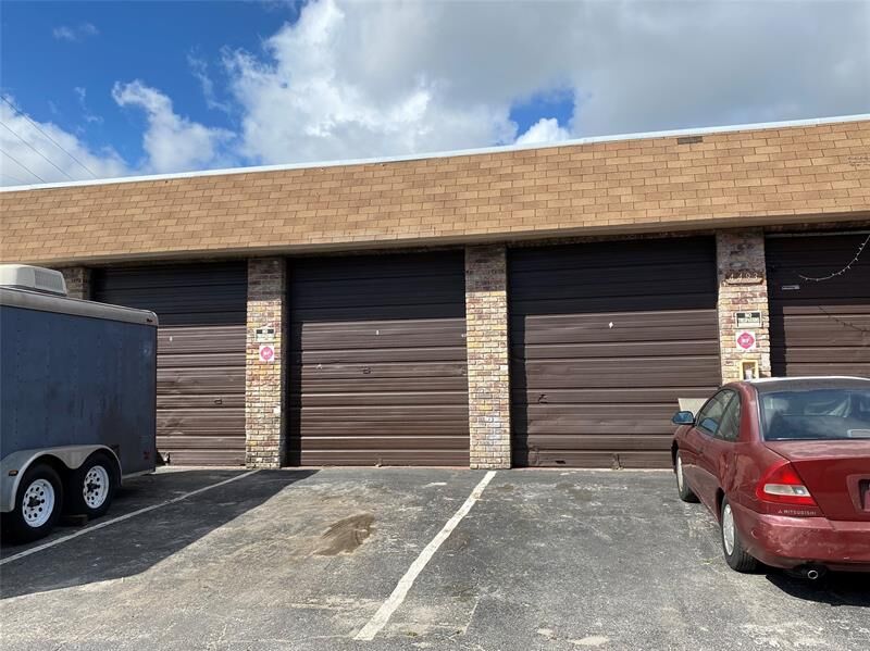 Property Photo:  4493 NW 8 Ave 2  FL 33309