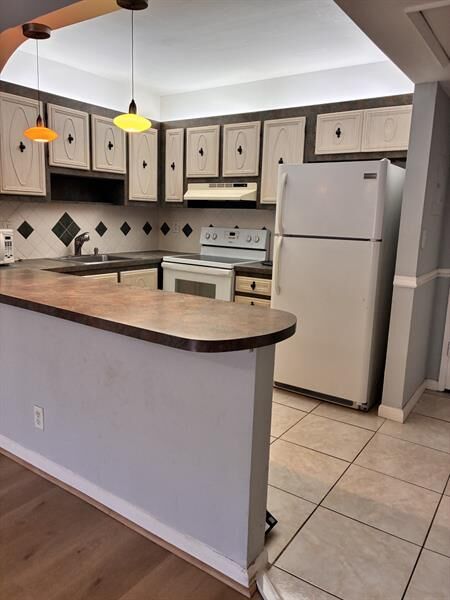 Property Photo: 259 S Cypress Rd 548 FL 33060