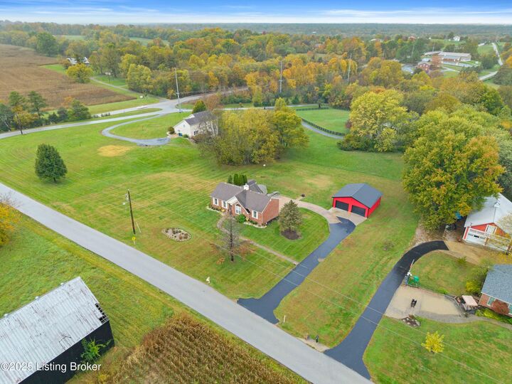 Property Photo: 641 Cross Keys Rd KY 40065