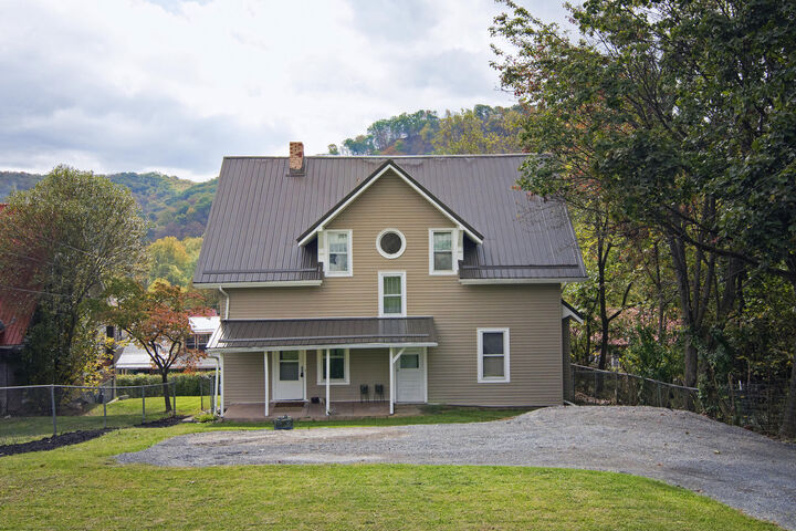 Property Photo:  348 W Main St  WV 24970 