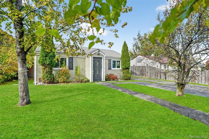 Property Photo:  7 N Wayne Avenue  NY 10993 