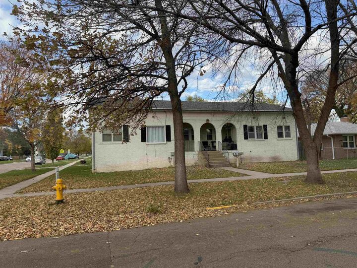 619-621-623 W 1st  North Platte NE 69101 photo